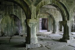 Армянская церковь "Sanahin"