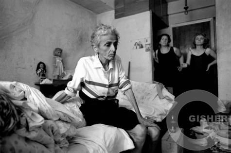 44-year old Tuberculosis sufferer (she died one month later), Yerevan, Armenia © Onnik Krikorian , Oneworld Multimedia.