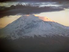 Арарат (вид с моего балкона)