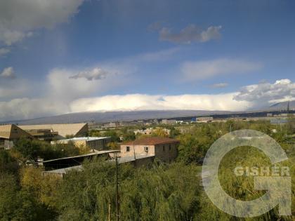 Холодные тучи наступают на Ереван с Севера)