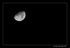 Moon over Duryan street