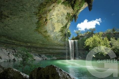 Подземное озеро Гамильтон Пул (Техас)