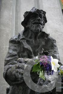 Caxiiik, caxiiik, laaav caxiiiik