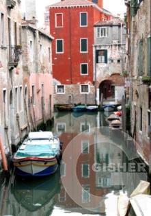 Dvorik (t.e. kanalchik) v Venecii