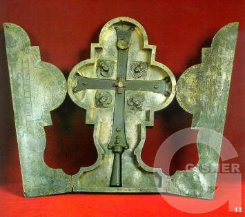 THE CROSS OF KING ASHOT YERKAT WITH ITS CHEST