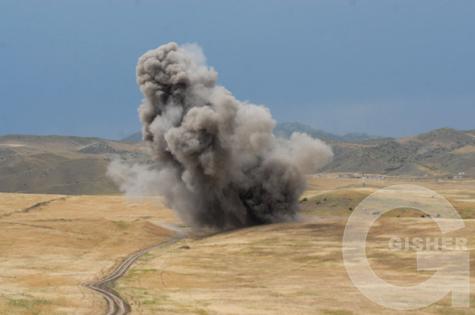 HALO Trust controlled detonation, Askeran, Nagorno Karabakh © Onnik Krikorian , Oneworld Multimedia.