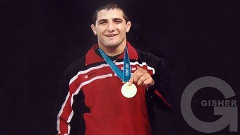 Haxtanak kertoxner - Armen Nazaryan