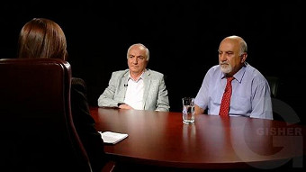 Hayelu araj - Aram Sargsyan, Paruyr Hayrikyan