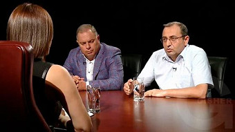 Hayelu araj - Hovhannes Sahakyan, Artsvik Minasyan